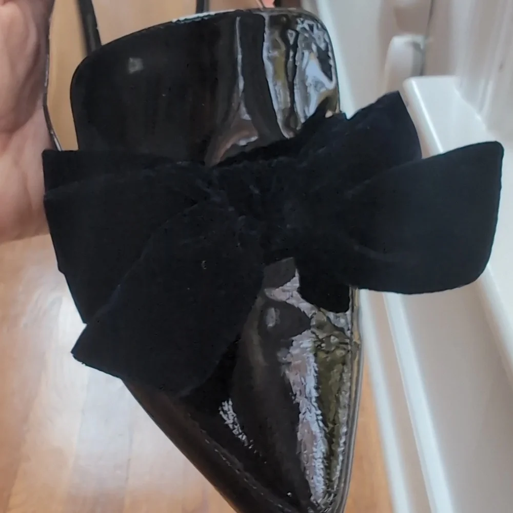 Banana Republic Black Patent Leather Mules With Navy Velvet Bows Festive Holiday - Picture 7 of 8